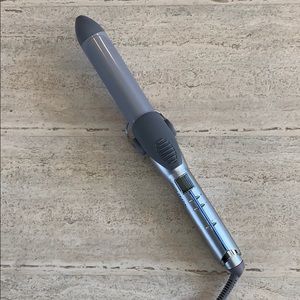 John Frieda® JFC9 Loose Curls Curling Iron